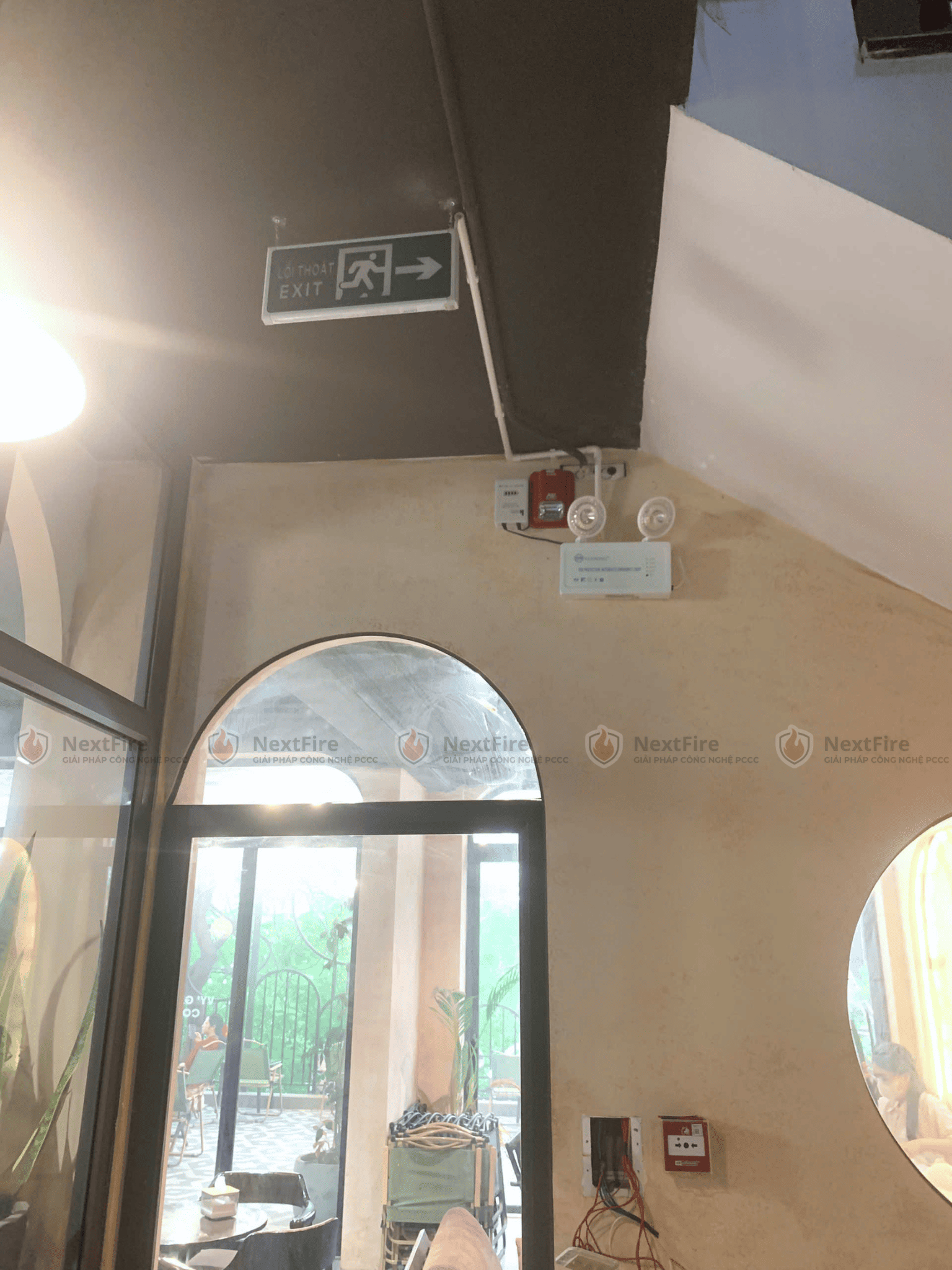 bao-chay-cho-quan-cafe